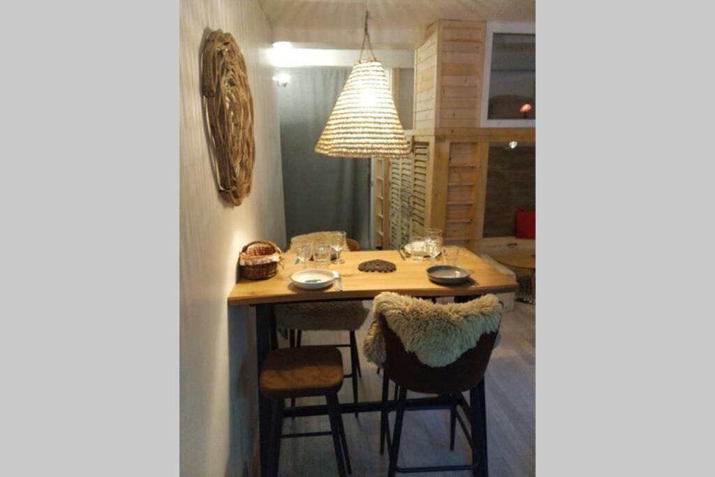 Chaleureux Petit Appartement De 4 Couchages Saint-Etienne-de-Tinee Exterior photo
